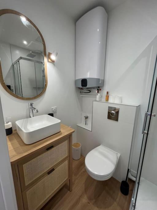 Studio Au Coeur De Caen-Renove Apartamento Exterior foto